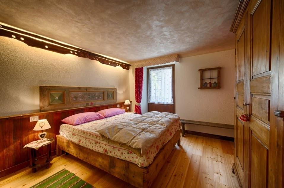 Le Bibelot Apartments Nus Szoba fotó