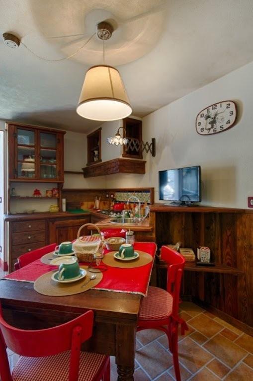 Le Bibelot Apartments Nus Szoba fotó